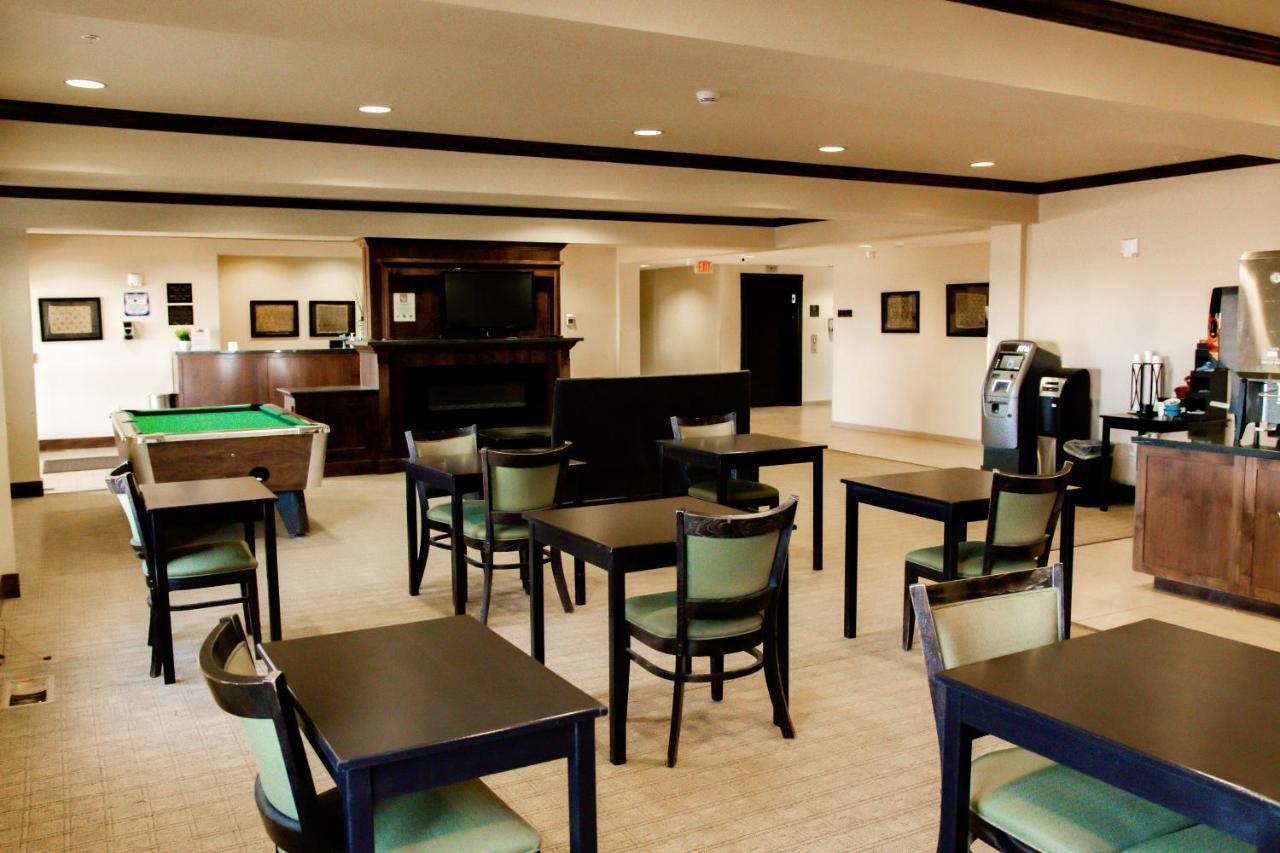 Black Gold Suites Stanley 外观 照片
