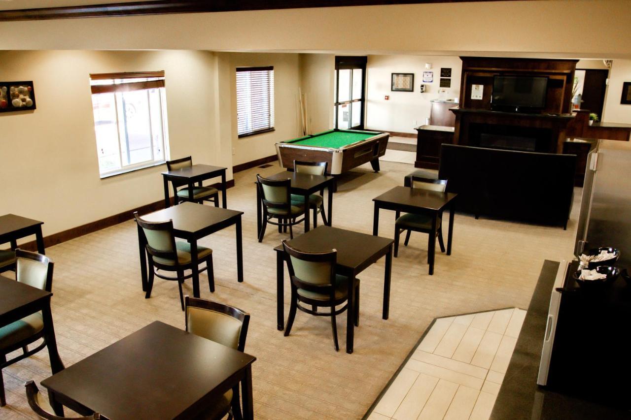Black Gold Suites Stanley 外观 照片