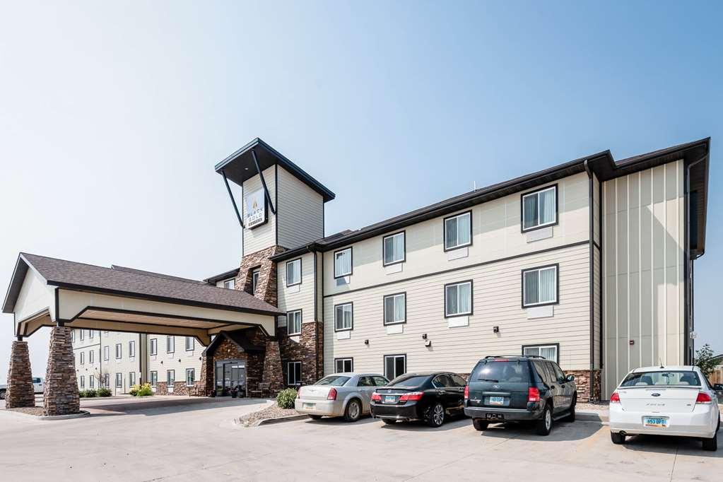 Black Gold Suites Stanley 外观 照片